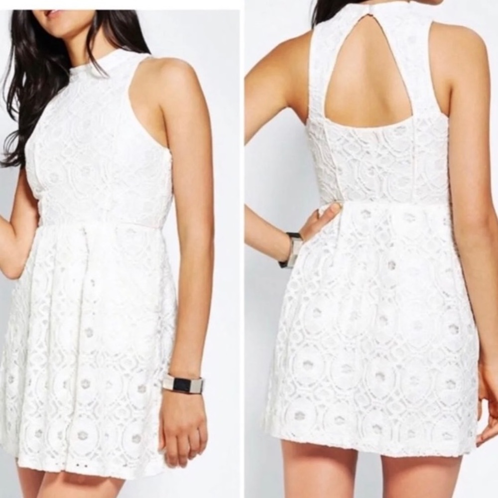 Kimchi Blue High Neck Creme Lace Dress